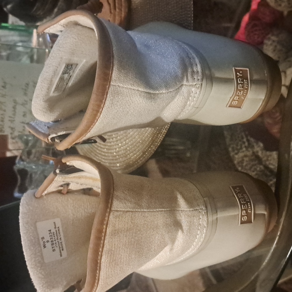 Boots - Picture 2 of 3